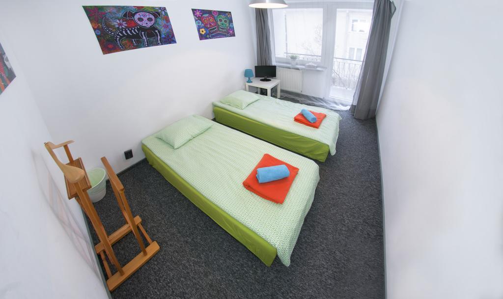 Wierzbno Hostel Warschau Buitenkant foto