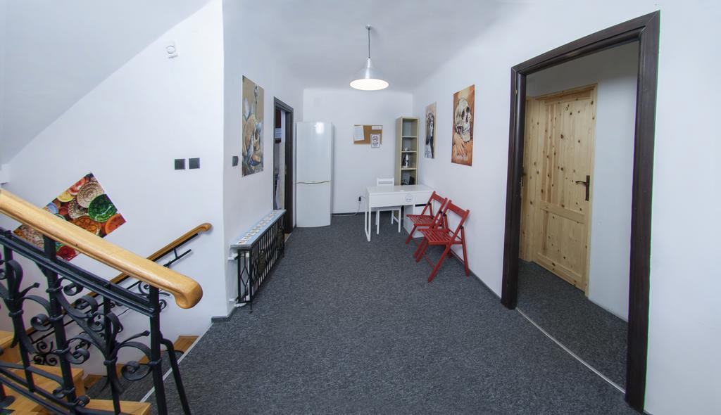 Wierzbno Hostel Warschau Buitenkant foto