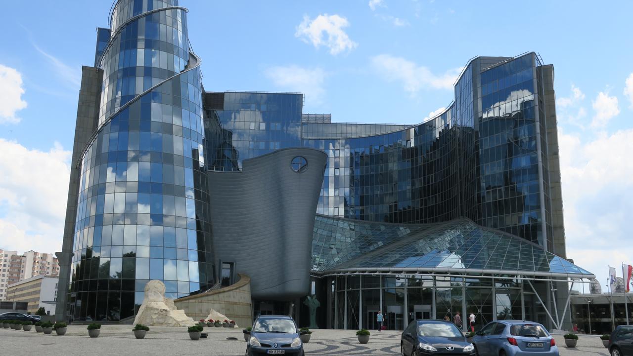 Wierzbno Hostel Warschau Buitenkant foto