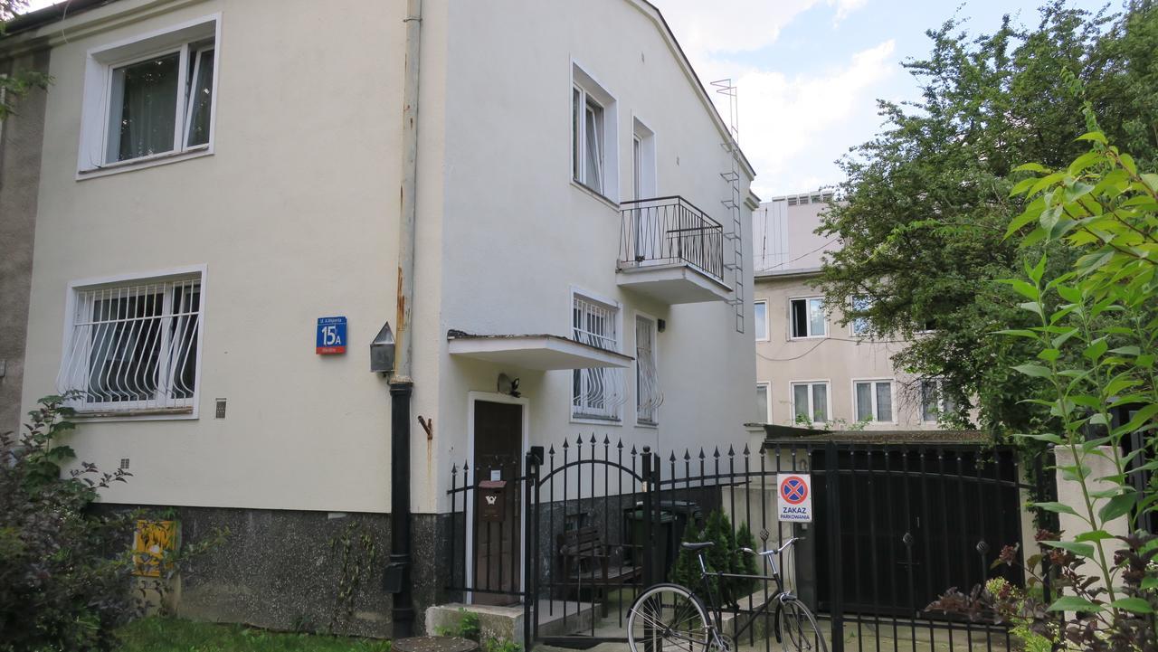 Wierzbno Hostel Warschau Buitenkant foto