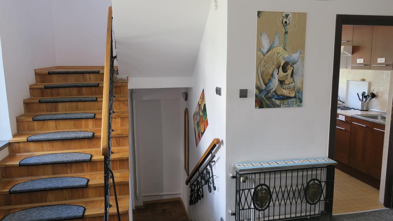 Wierzbno Hostel Warschau Buitenkant foto