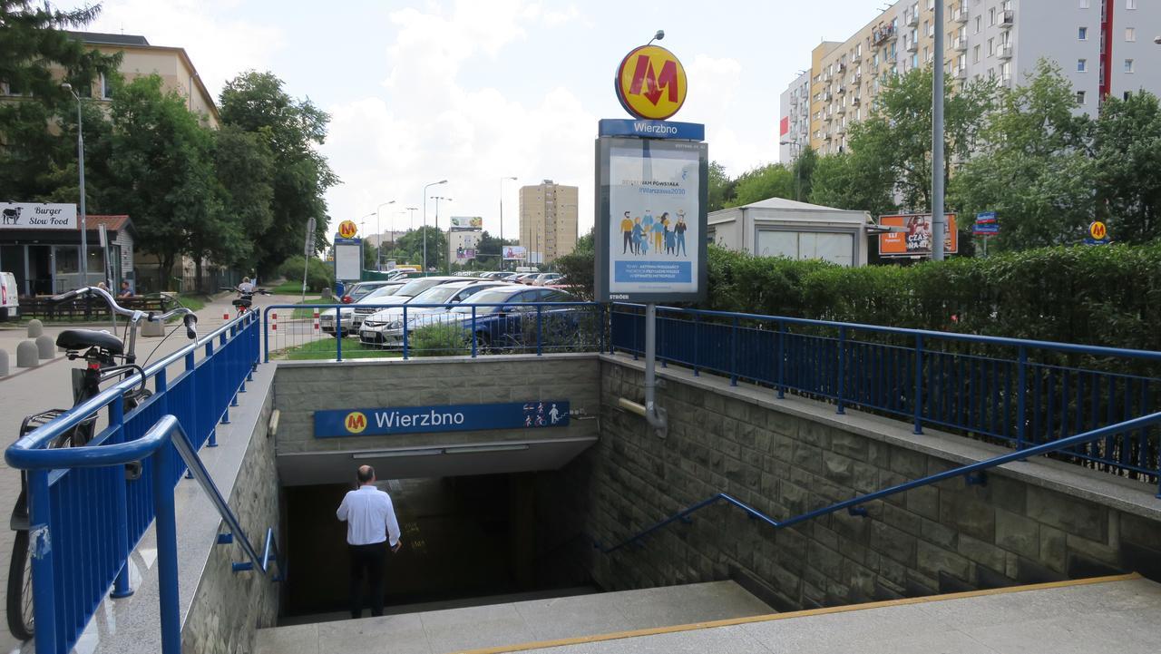 Wierzbno Hostel Warschau Buitenkant foto